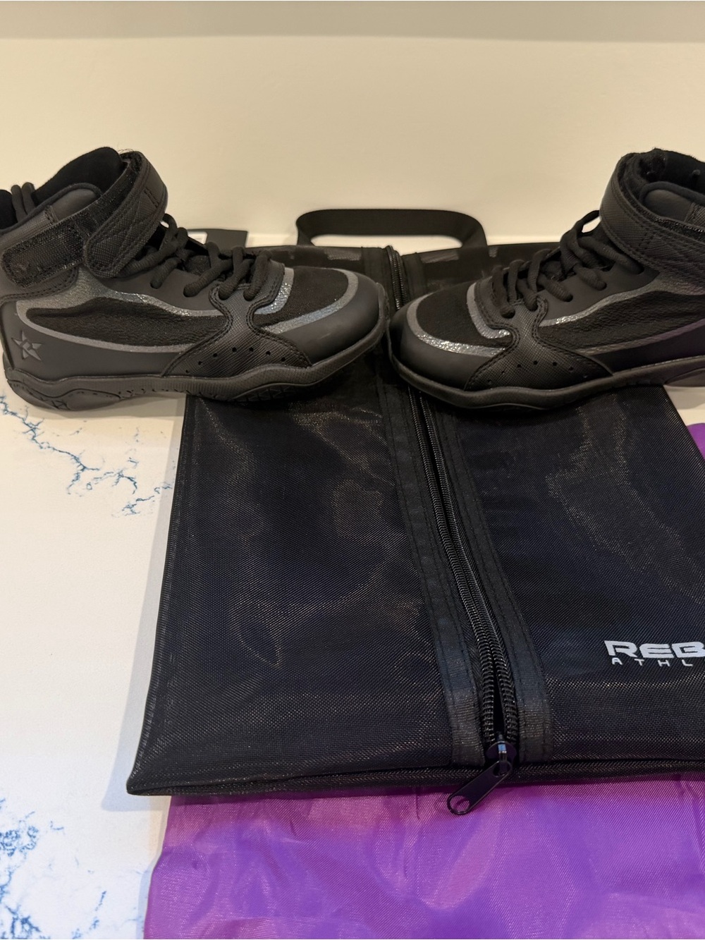 Rebel athletic cheer rouge shoe in black - Picture 3 of 7